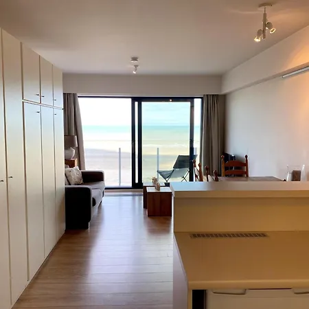 Apartment In Nieuwpoort With Terrace Lägenhet *