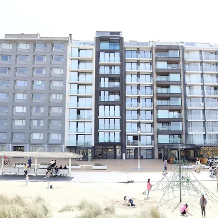 아파트 Apartment In Nieuwpoort With Terrace